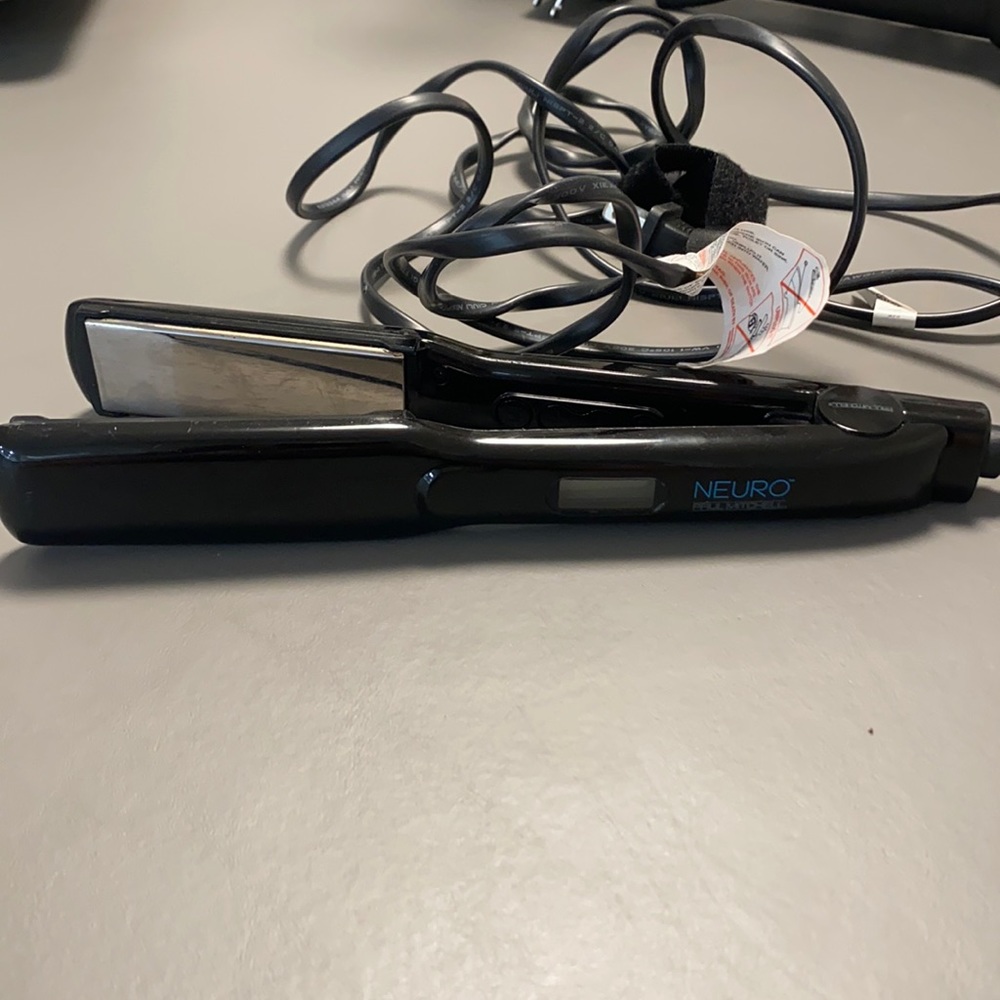 Paul Mitchell Neuro Flat iron